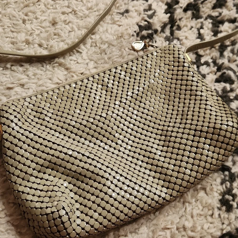 Whitney & Davis Chain Metal Vintage Shoulder Bag - Picture 4 of 5